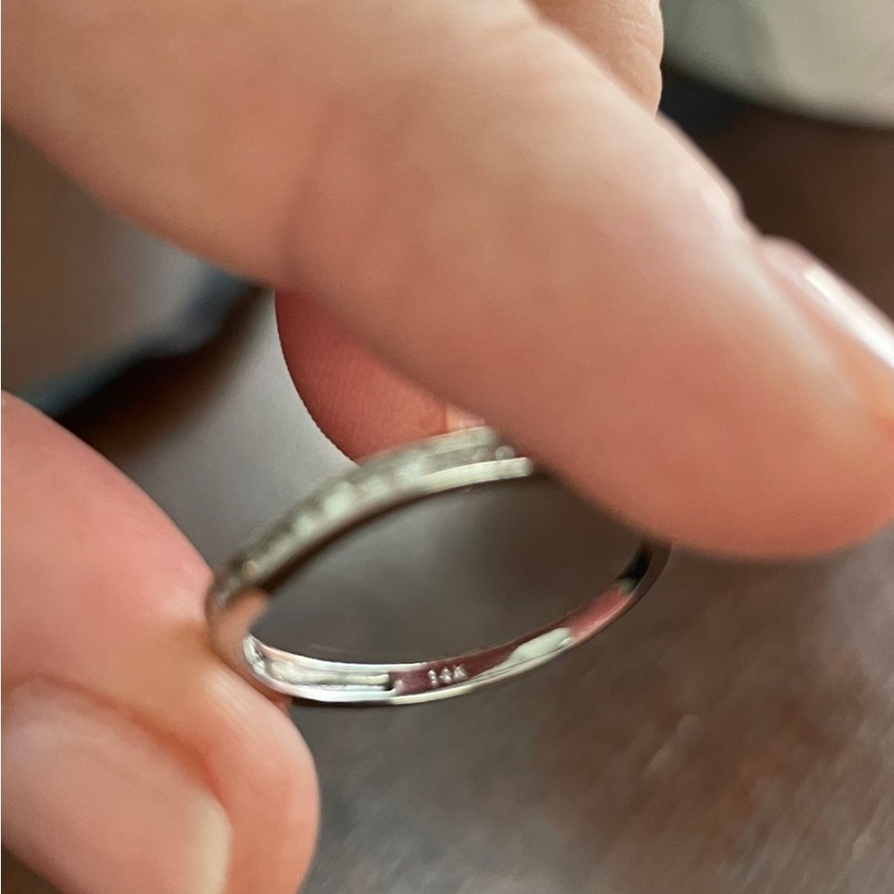 14K White Gold Diamond Ring - Picture 4 of 7